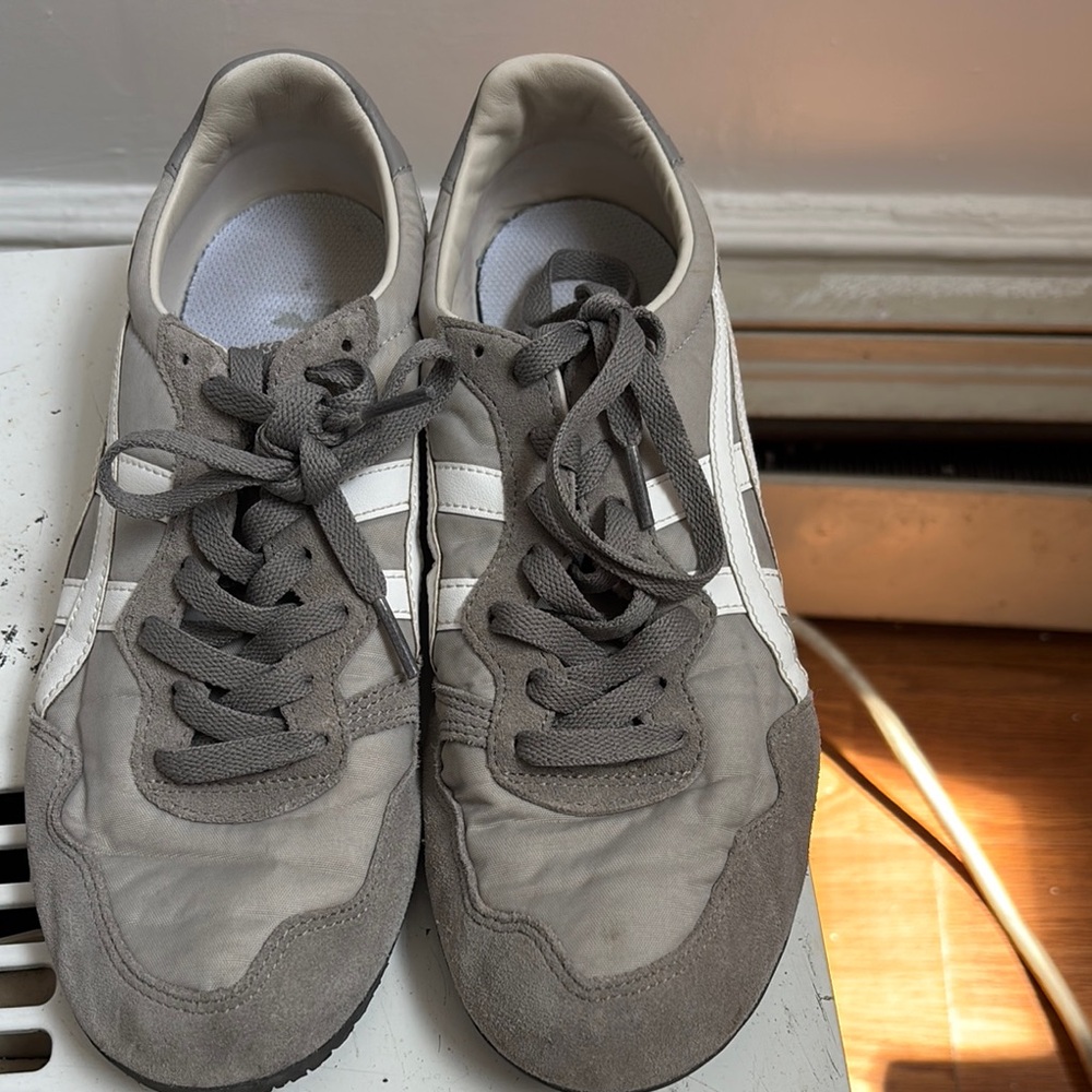 Onitsuka Tiger by Asics Gray and White Retro Sneakers - Picture 4 of 4